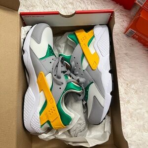 Mens Nike Huarache - Size 8 Green/Yellow